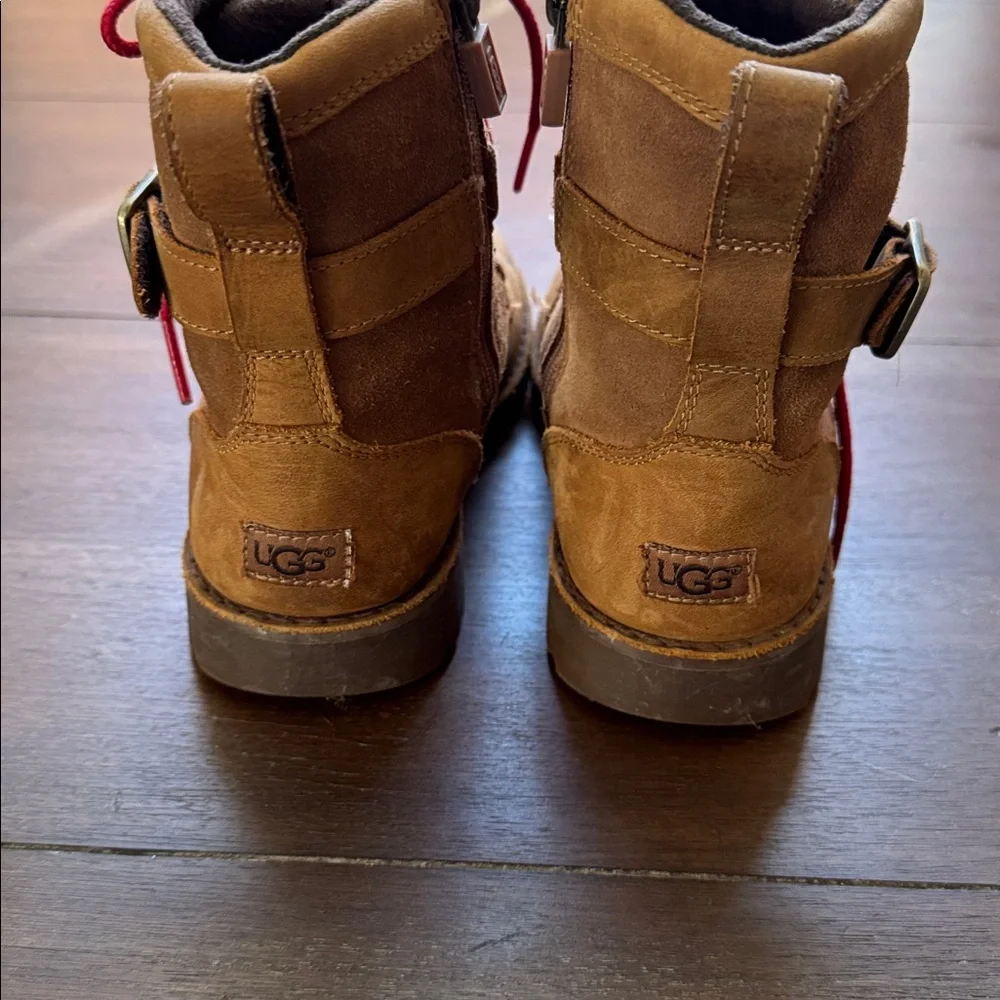 Size 1 Ugg Koren gender neutral lace up combat Boots